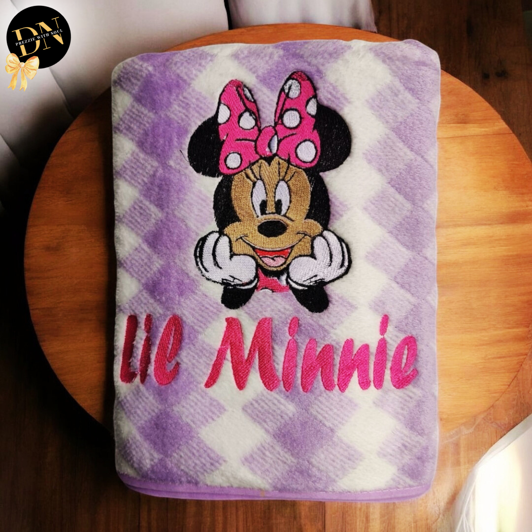 Minnie Patterned Bath Towel